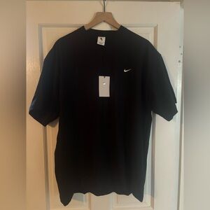 Nike Men’s black tee. Boxy fit
